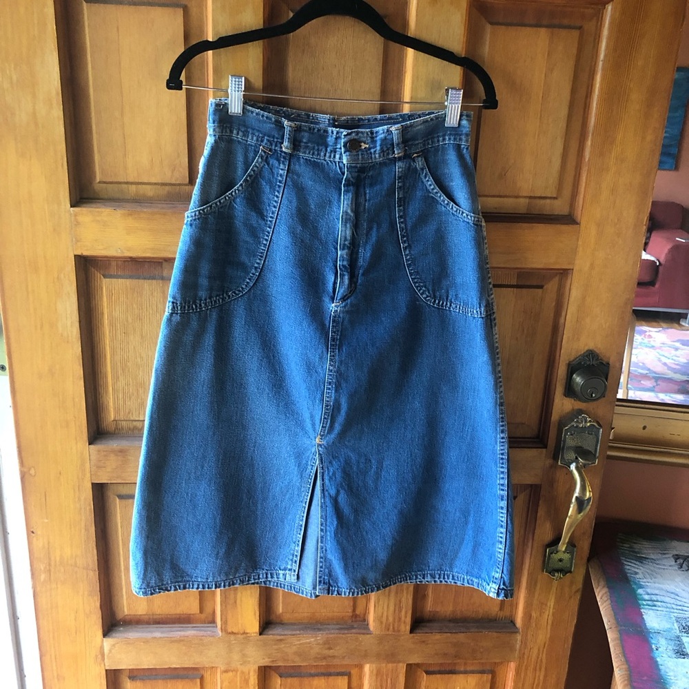 Vintage Unbranded Blue Denim Skirt (vintage Sz 11/12 fits like a modern Sz 4) - Picture 4 of 7
